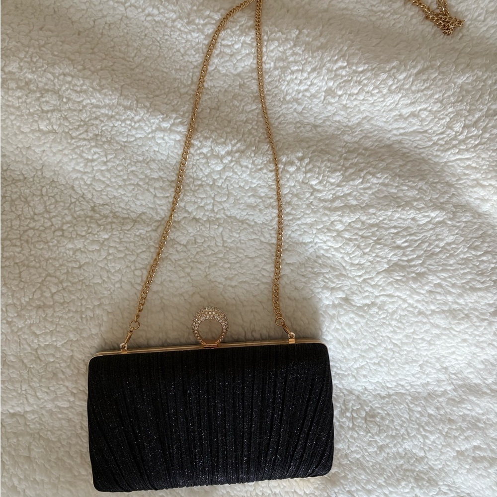 Elegant Black Evening Clutch with Gold Chain